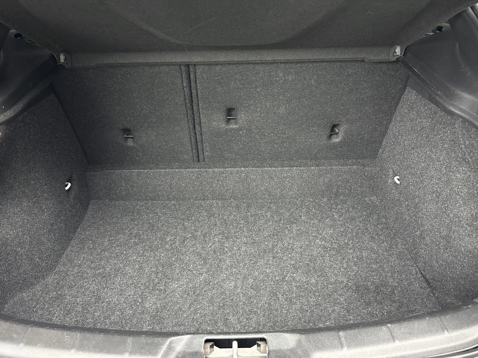 Volvo-V40-image-21