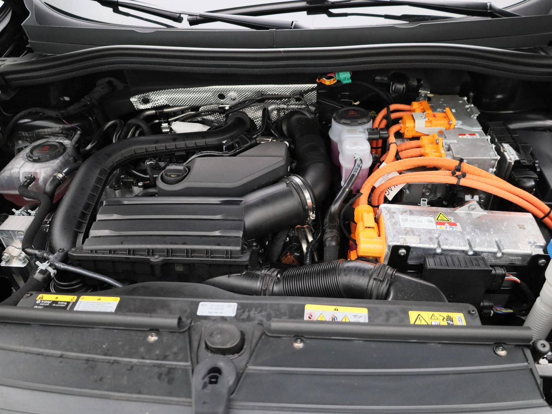 Volkswagen-Tiguan-image-40