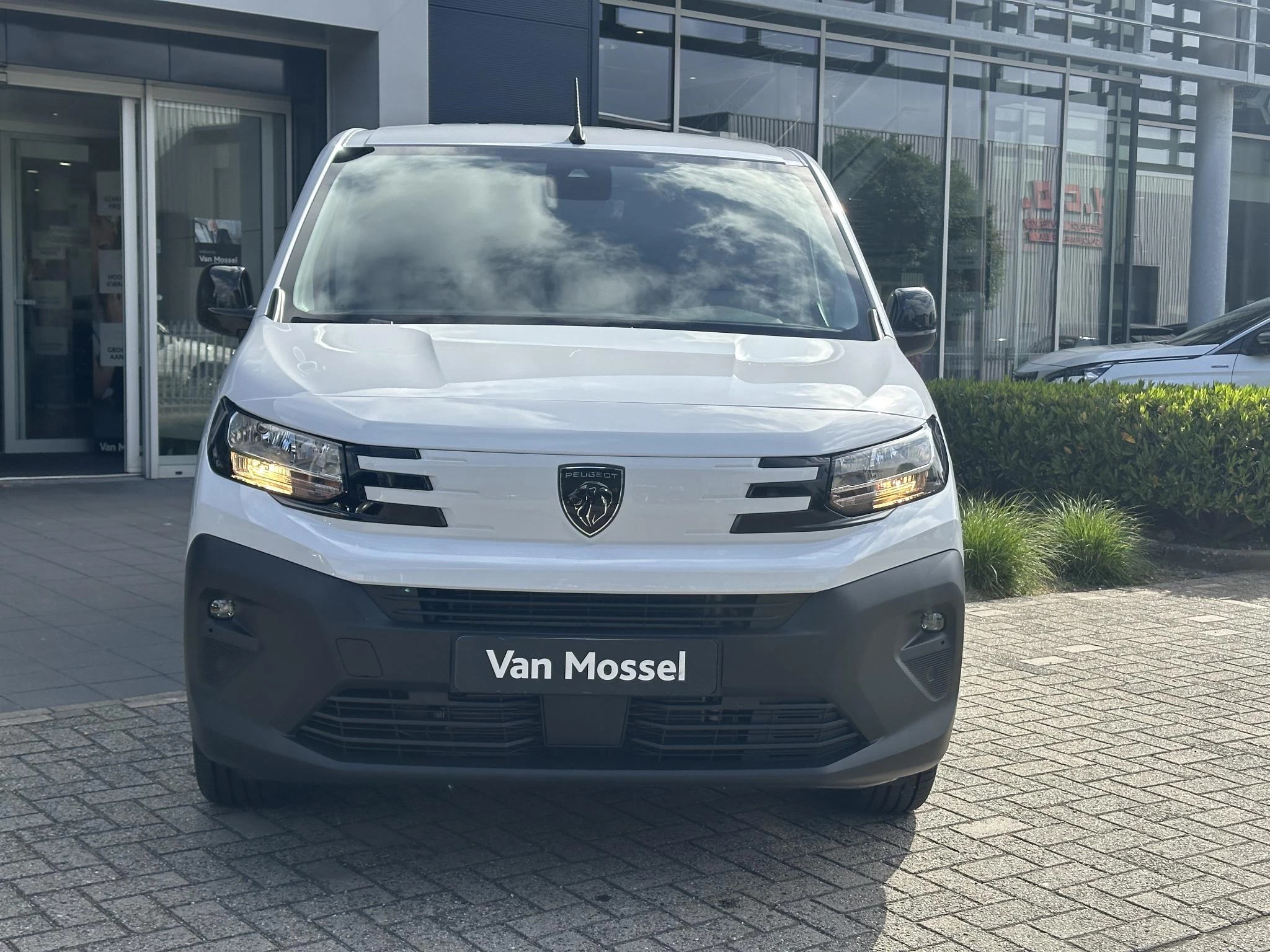 Peugeot-Partner-image-2