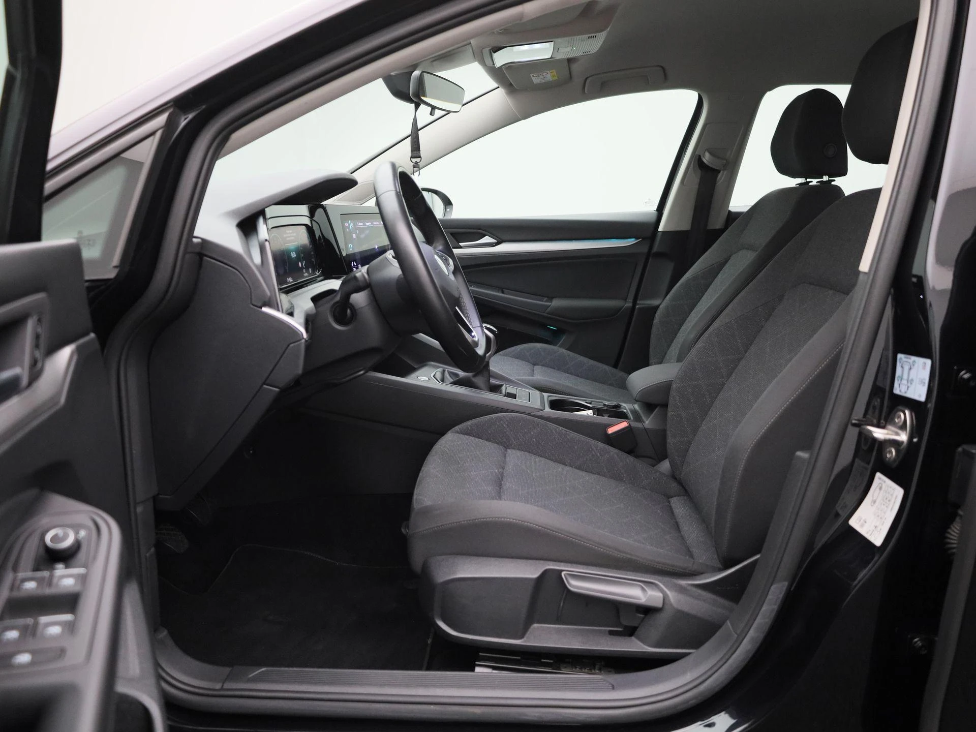 Volkswagen-Golf-image-10