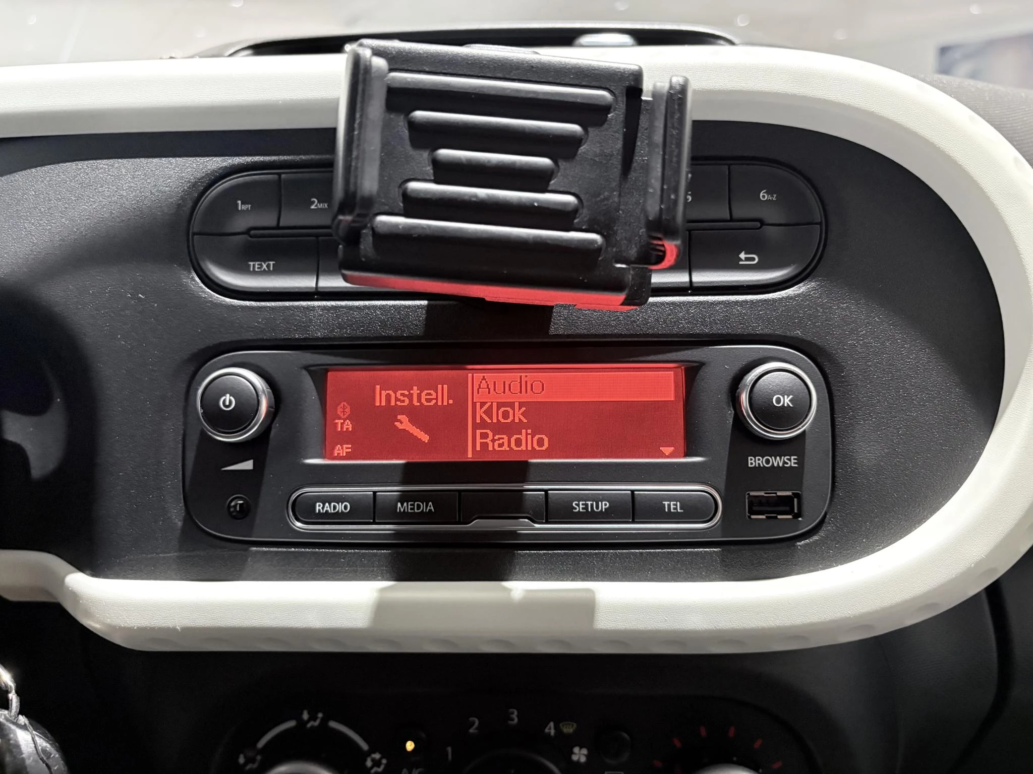 Renault-Twingo-image-22