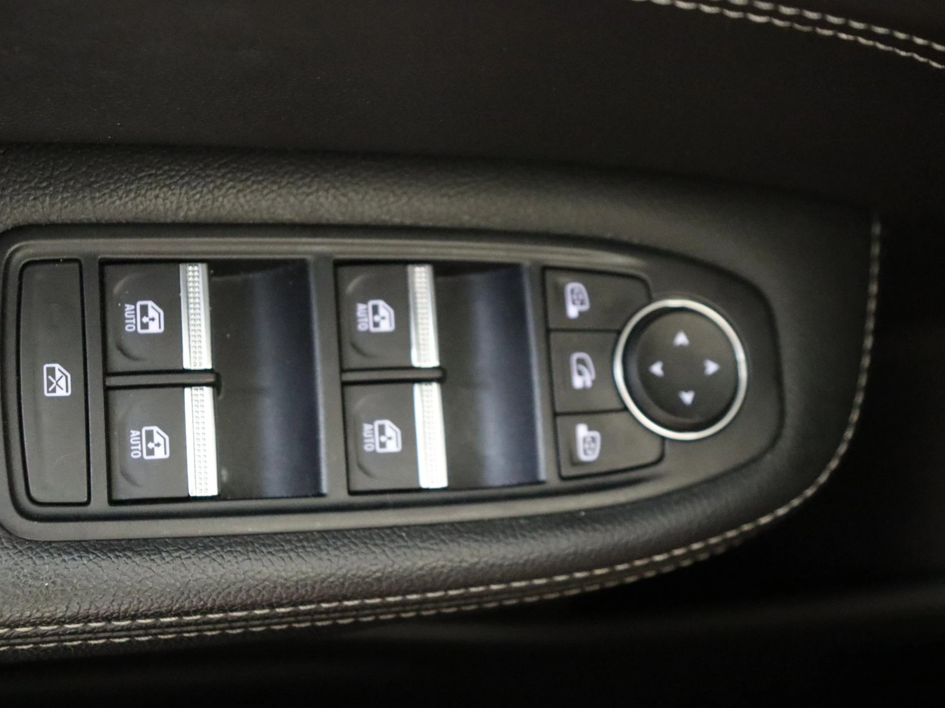 Renault-Arkana-image-25