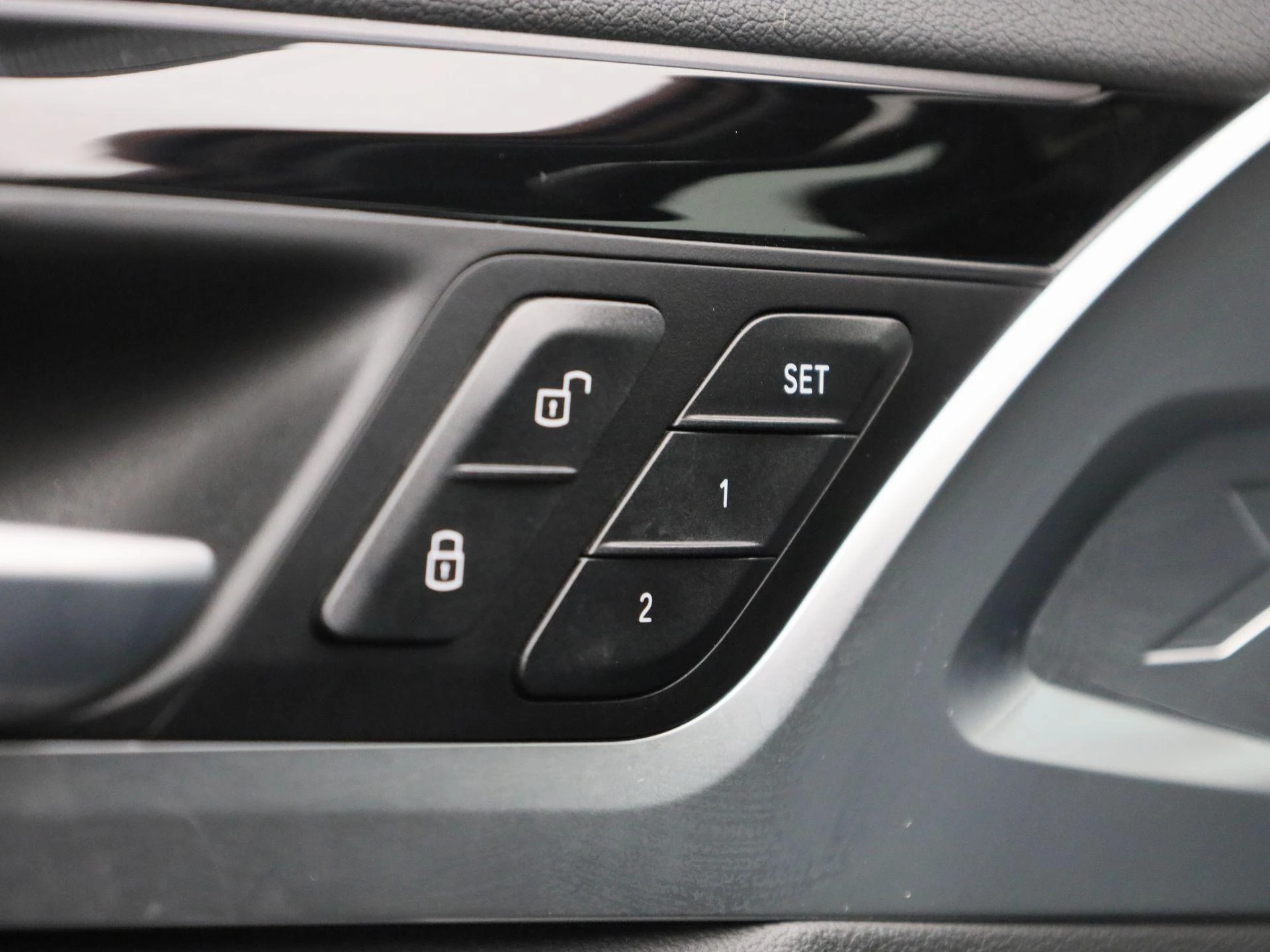 BMW-iX3-image-35
