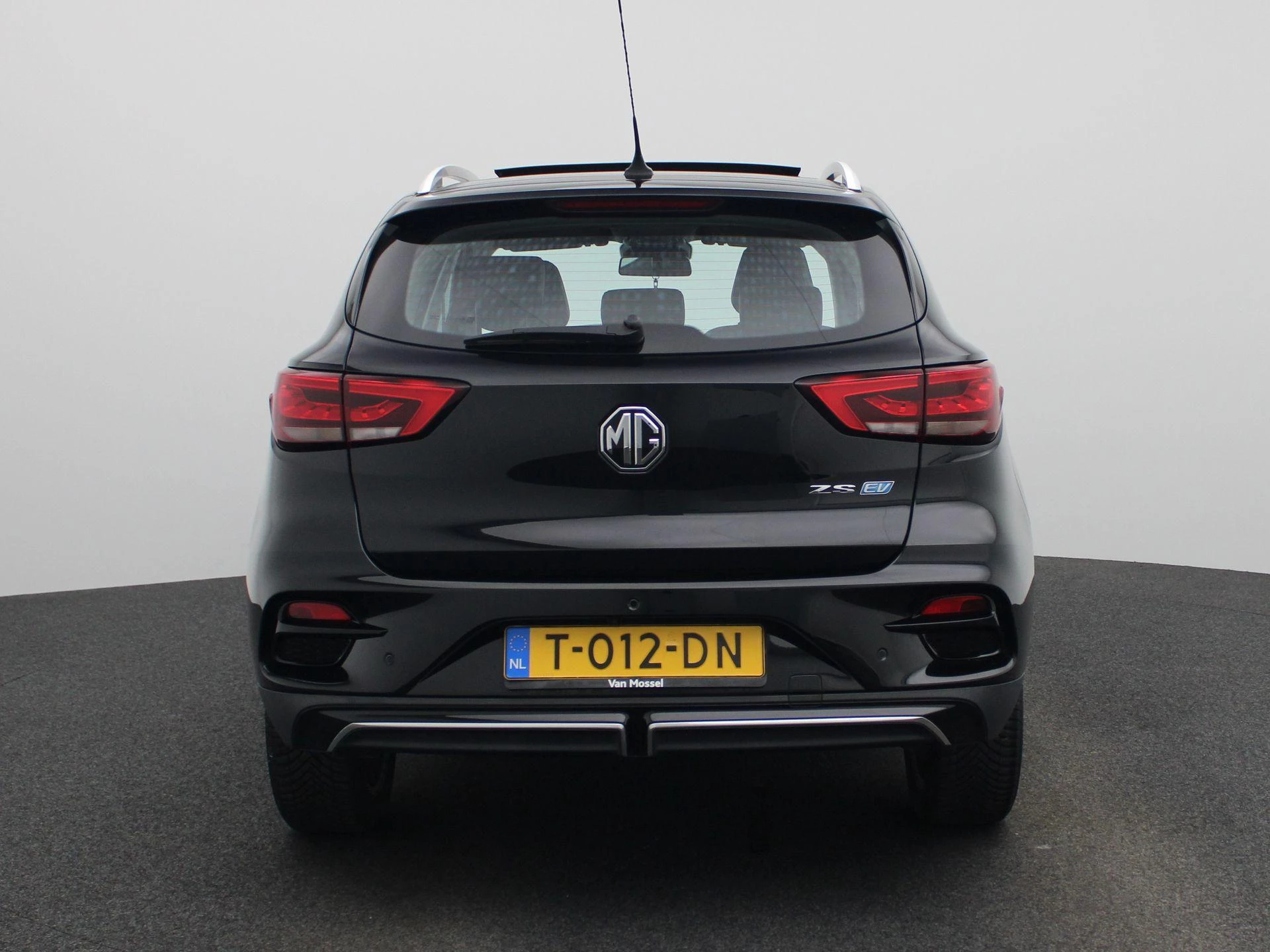 MG-ZS EV-image-4