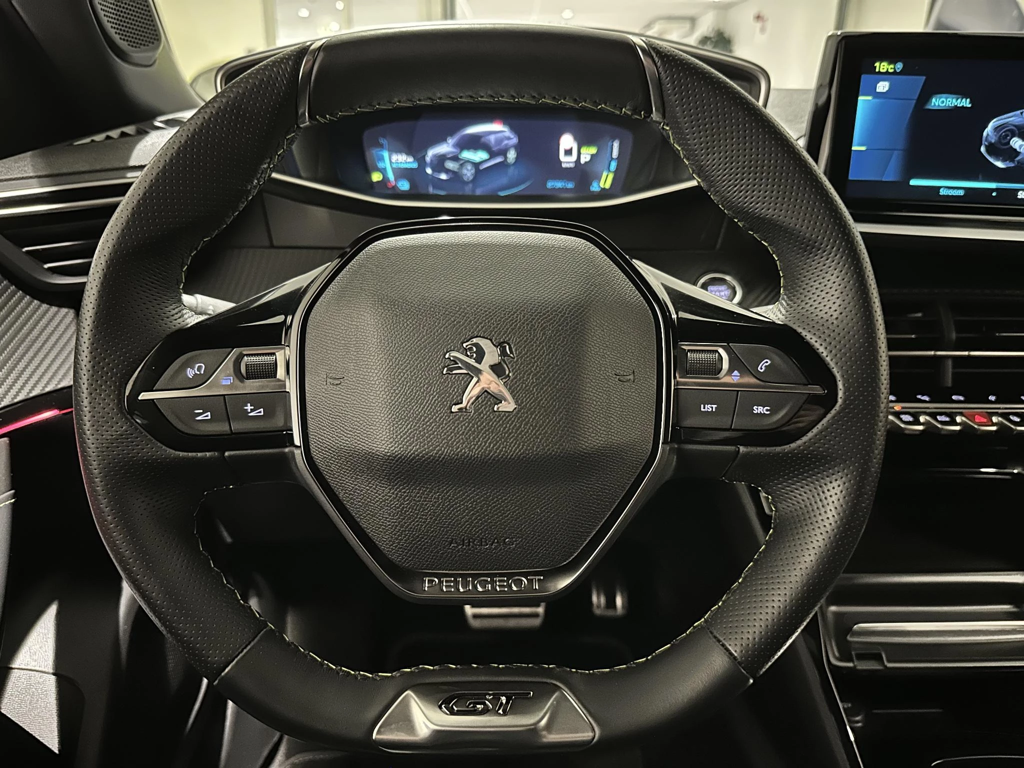 Peugeot-e-2008-image-5