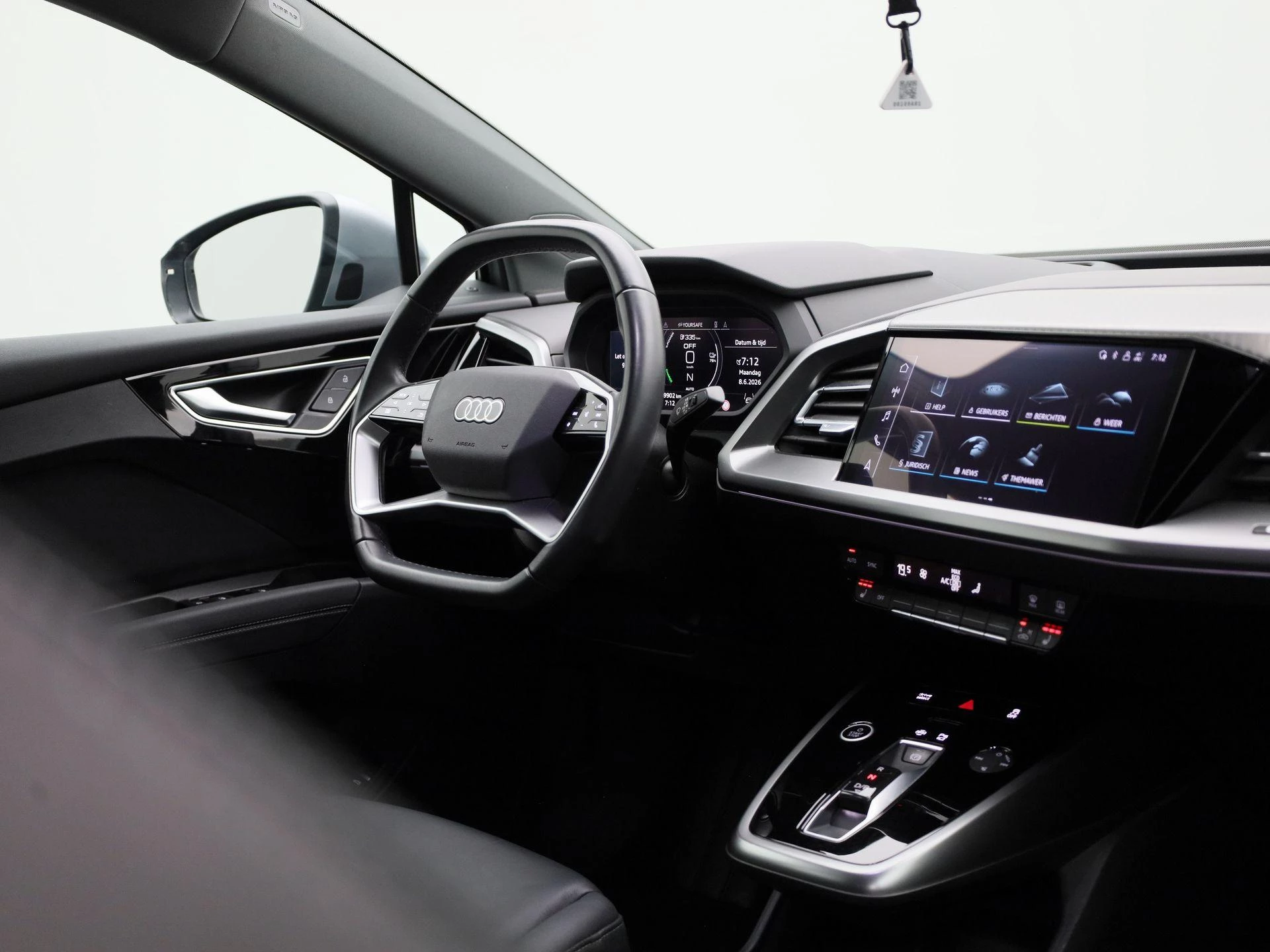 Audi-Q4 Sportback e-tron-image-36