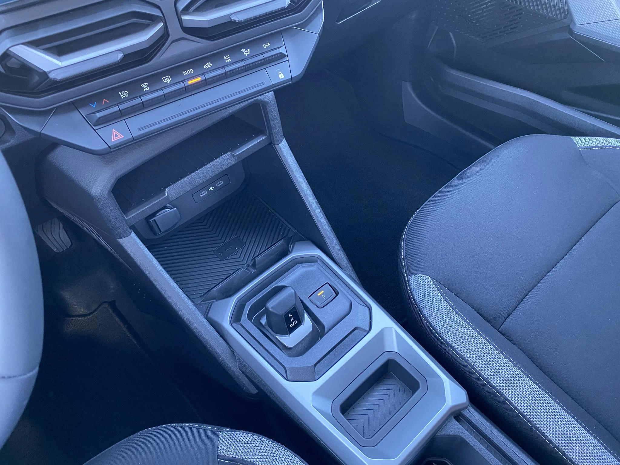 Dacia Duster Journey Hybrid 155