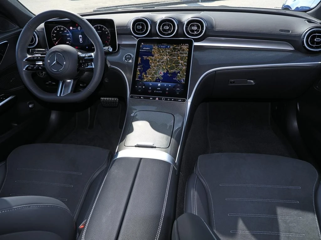 Mercedes-Benz-C-Klasse 300-image-13