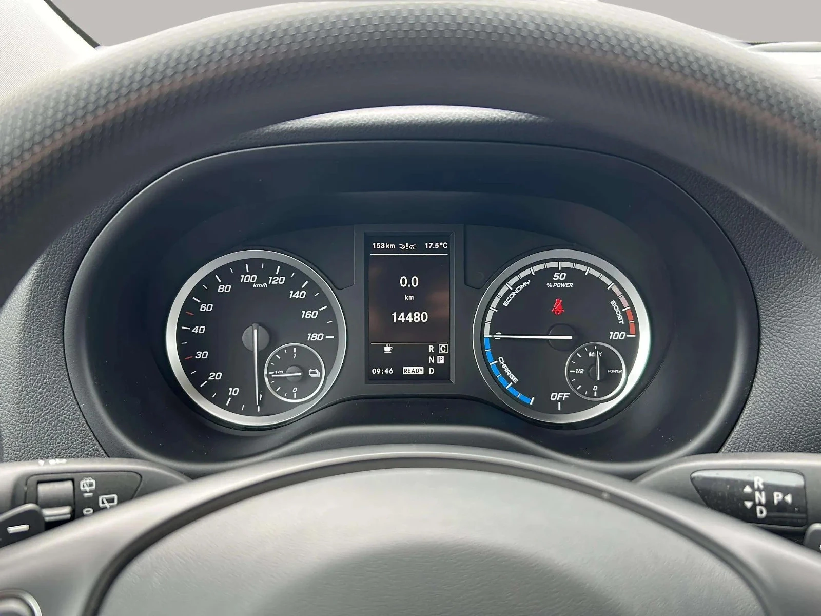 Mercedes-Benz-eVito-image-10