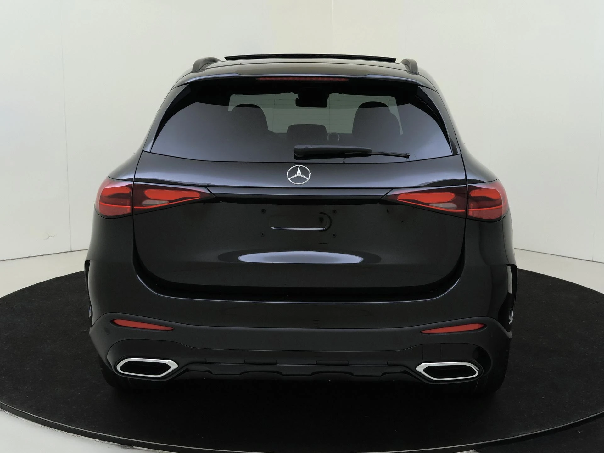 Mercedes-Benz-GLC-image-6