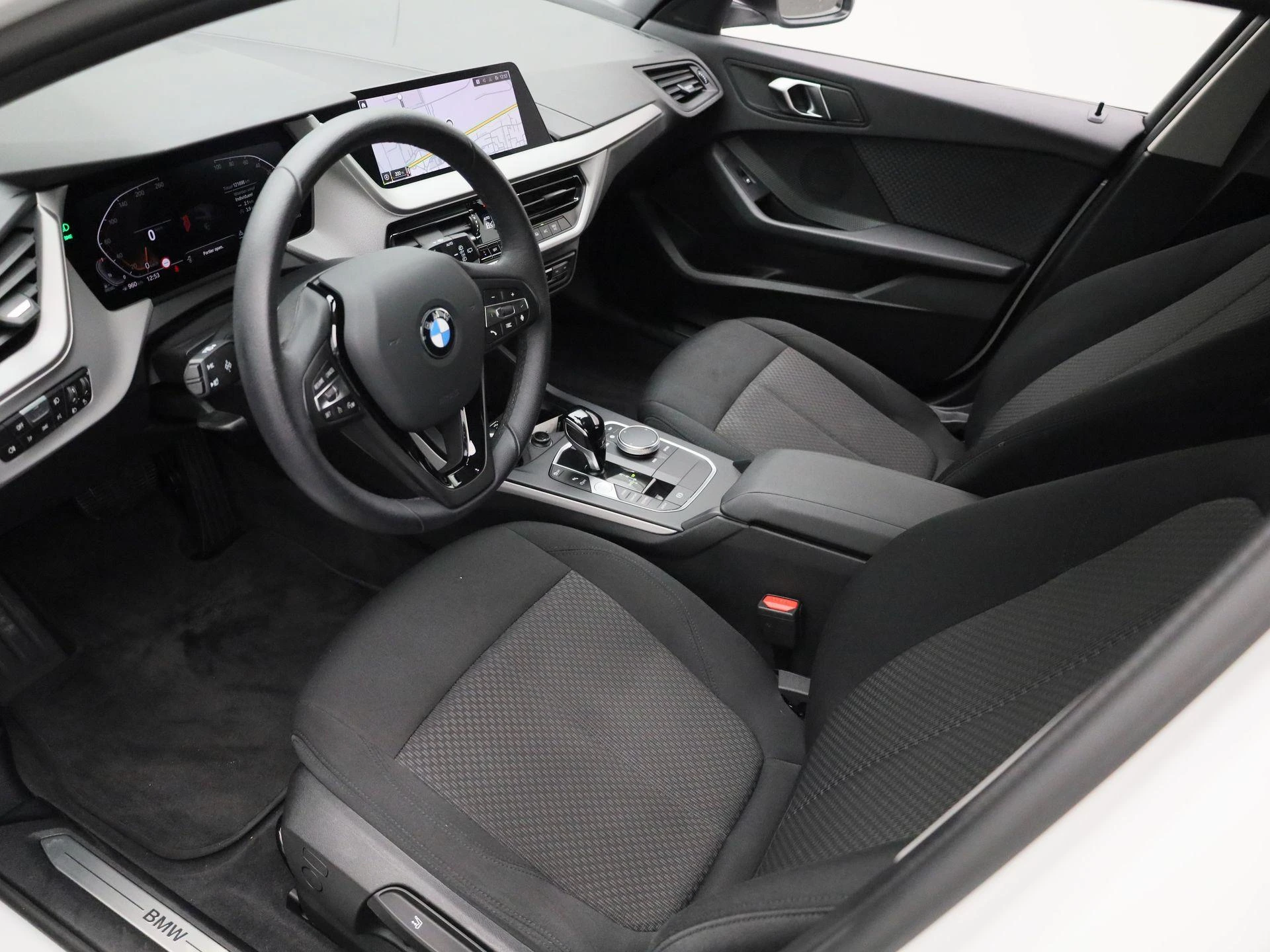 BMW-1 Reeks-image-18