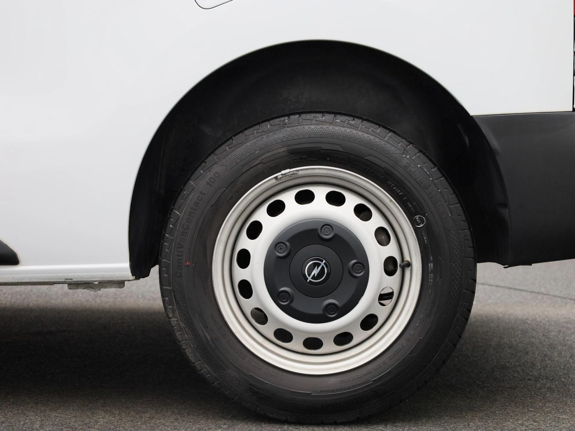 Opel-Vivaro-image-18