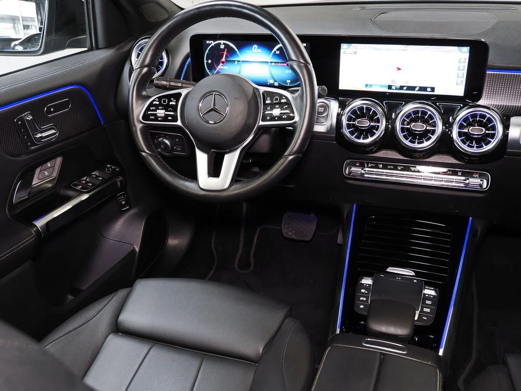 Mercedes-Benz-EQB 250-image-10