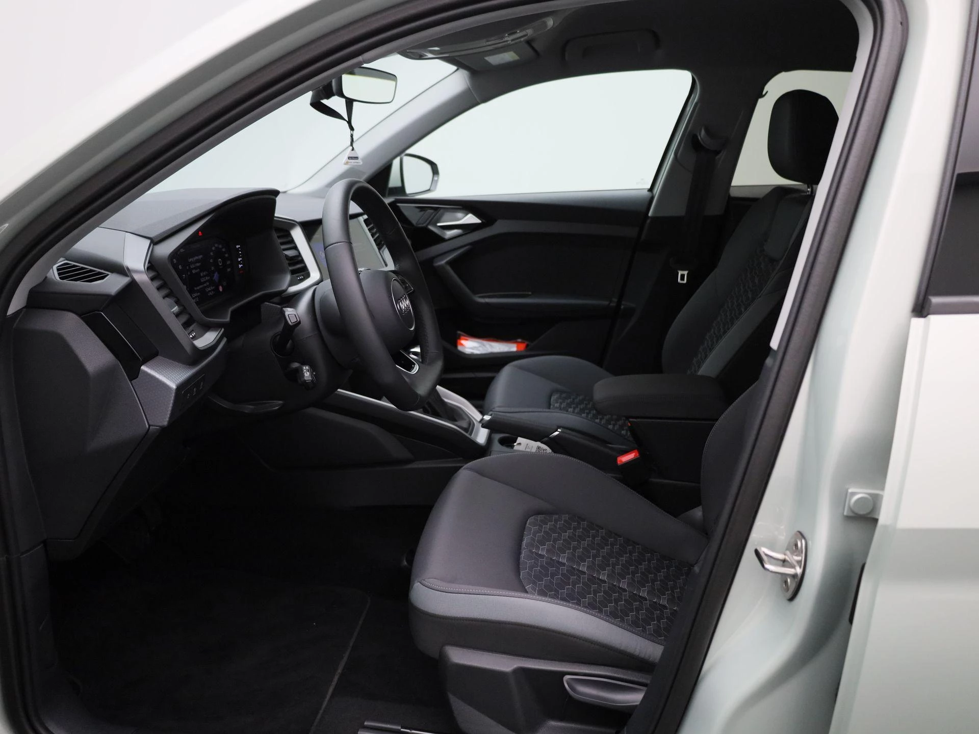 Audi-A1 Sportback-image-7