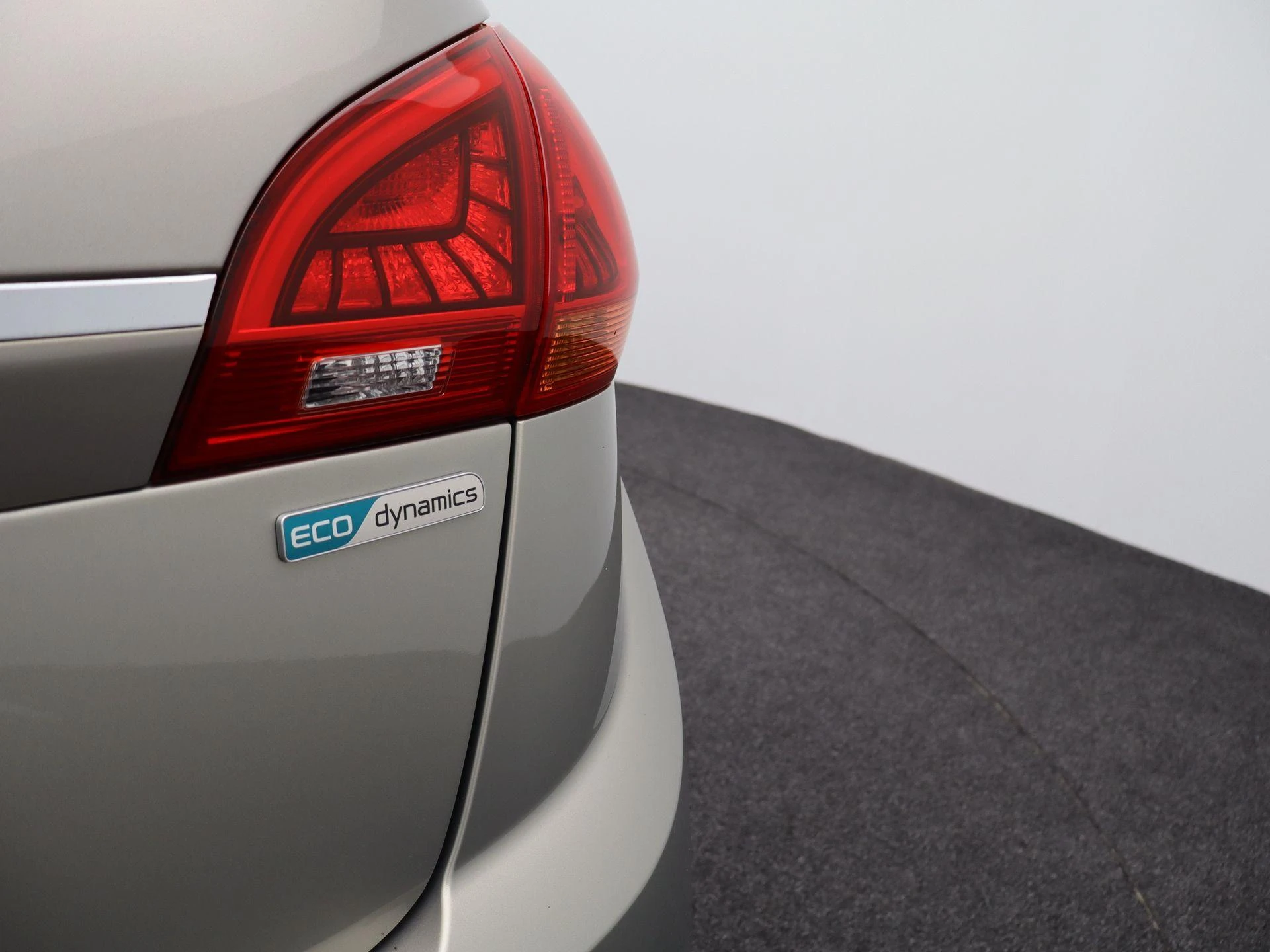 Kia-Venga-image-28