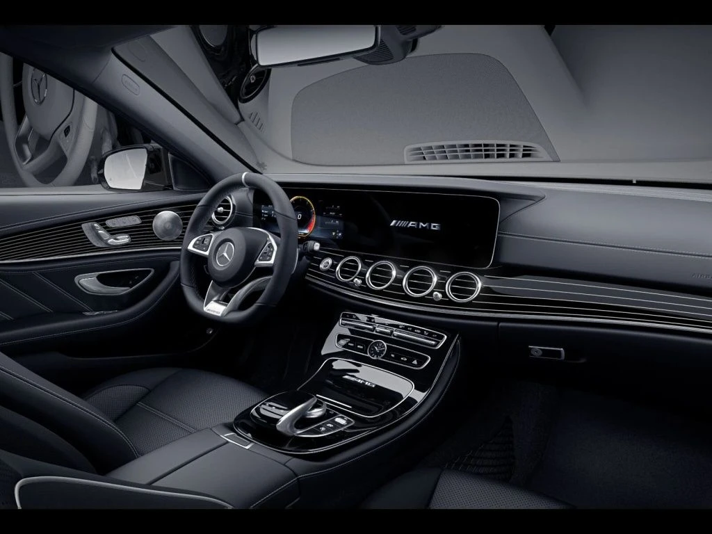 Mercedes-AMG-E-Klasse 63 S AMG-image-10