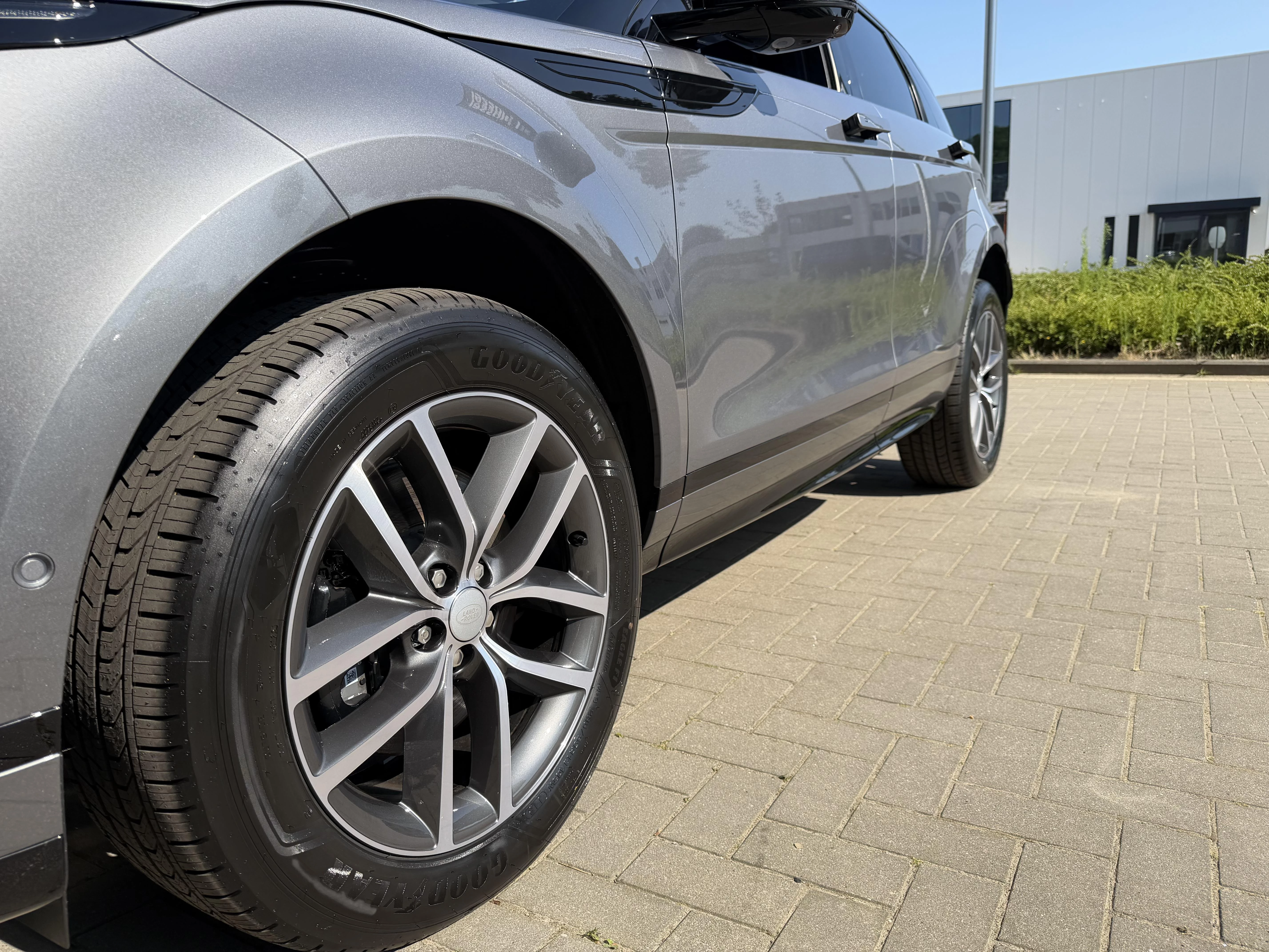 Land Rover Range Rover Evoque P270e Dynamic SE AWD Auto. 26MY