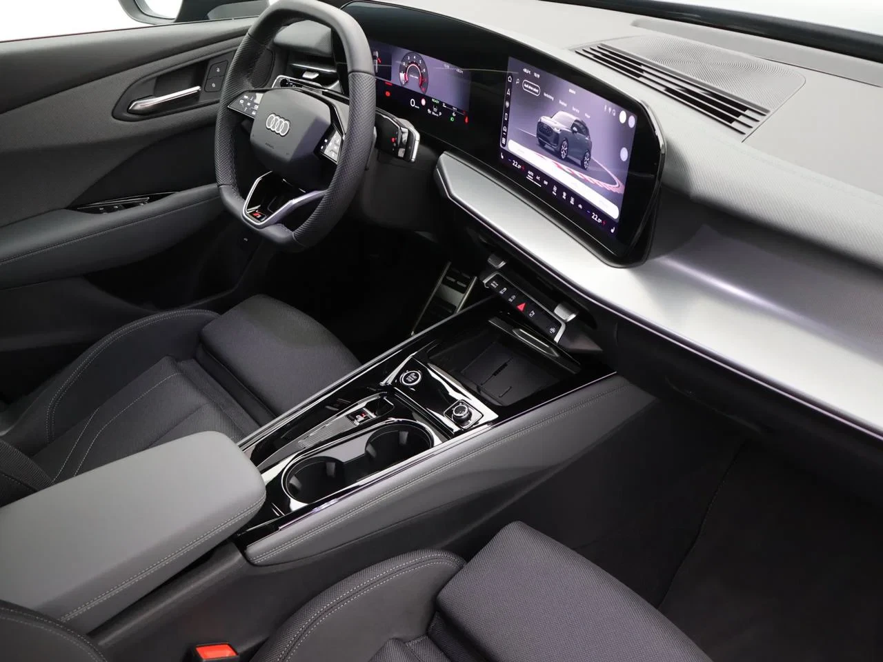 Audi Q3 SUV Audi Q3 SUV S line TFSI 150PK *DEMO*AUTOMAAT*VIRTUAL COCKPIT*CAMERA*PDC*ACC*APP-CONNECT*...*