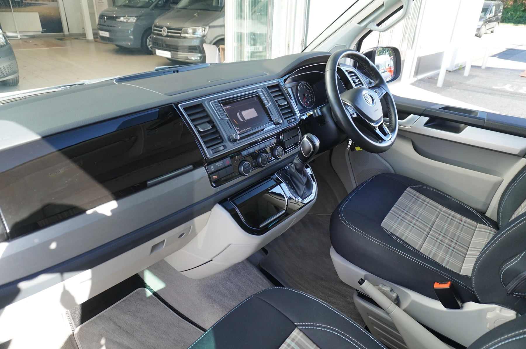 Volkswagen-California-image-1