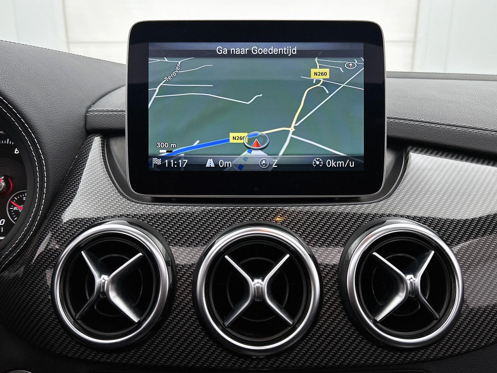 Mercedes-Benz-B-Klasse-image-28