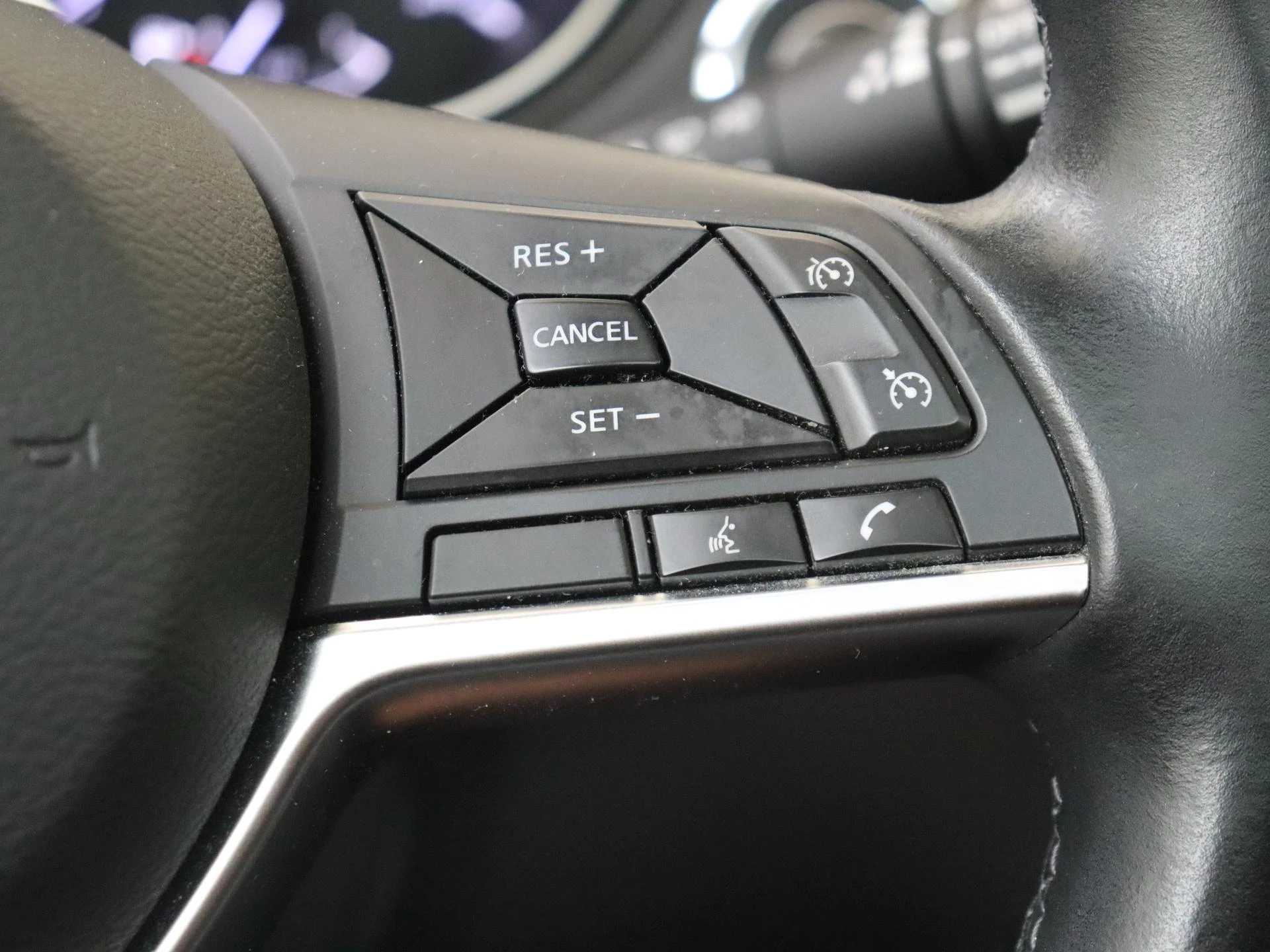 Nissan QASHQAI 1.3 DIG-T Design Edition