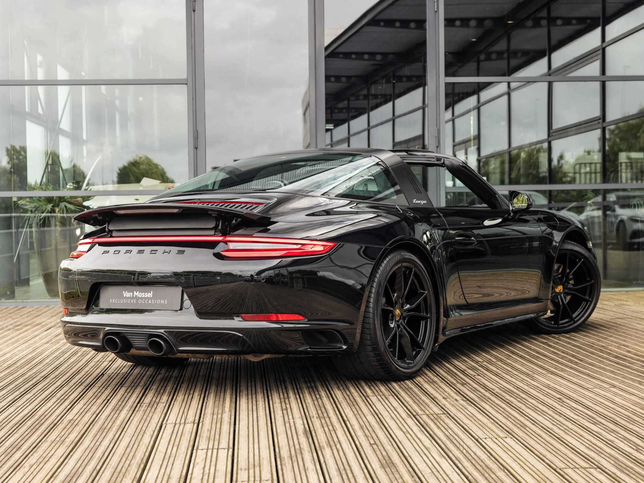 Porsche-911-image-5