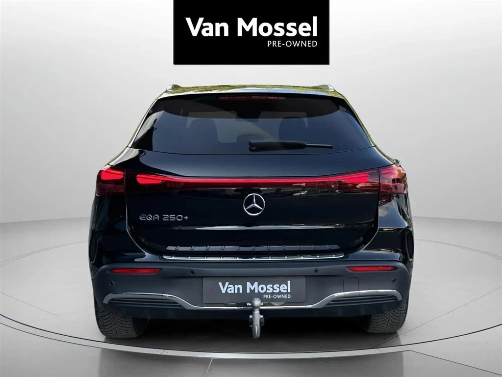 Mercedes-Benz-EQA-image-5