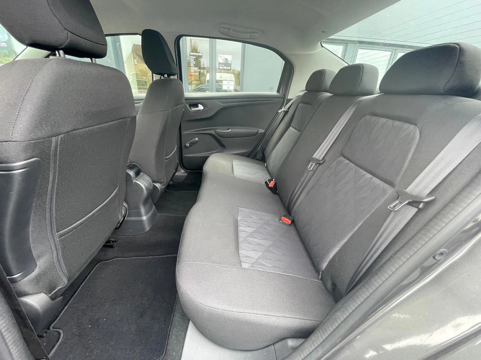 Citroën-C-Elysée-image-11