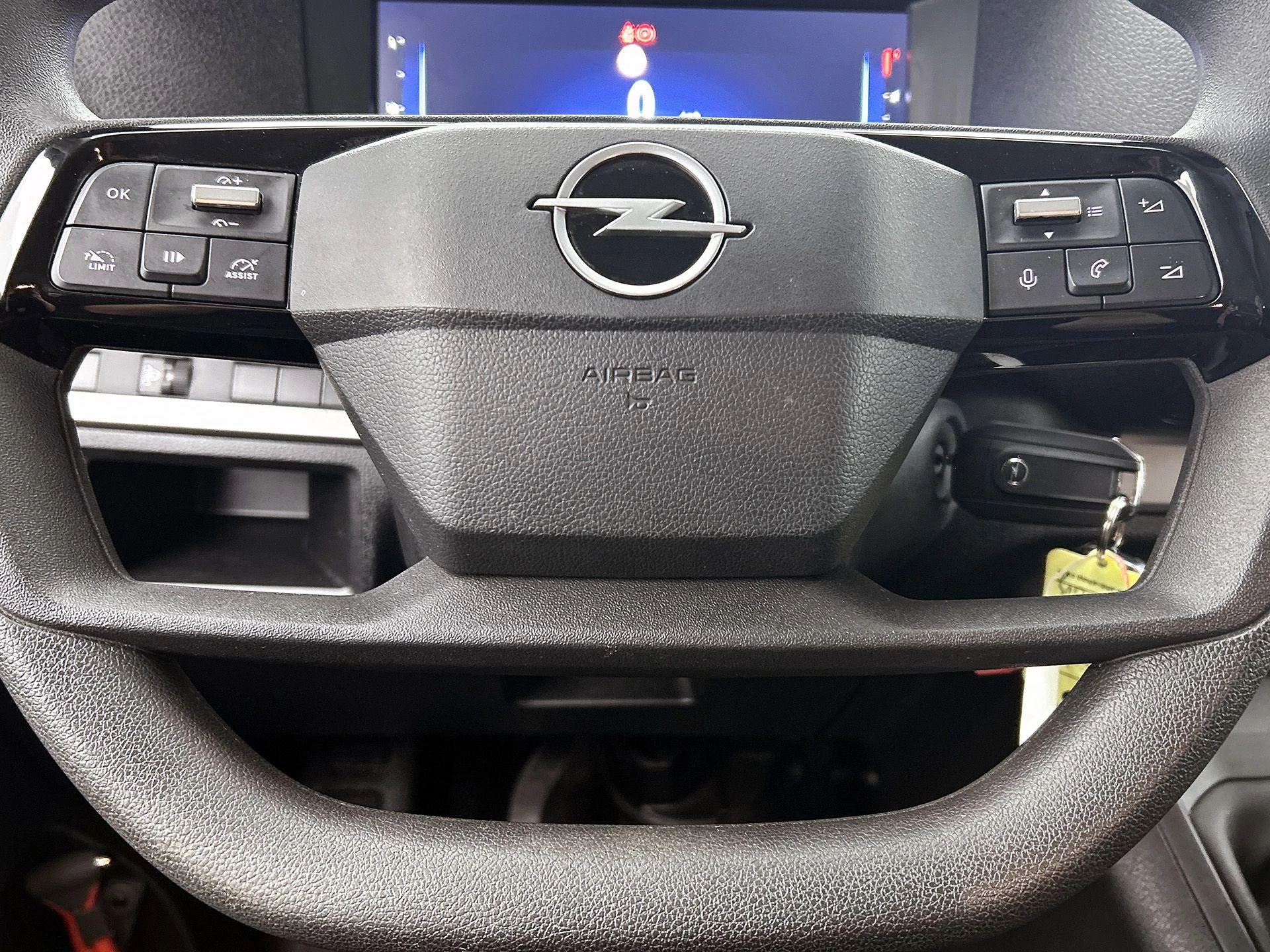 Opel-Vivaro-image-32