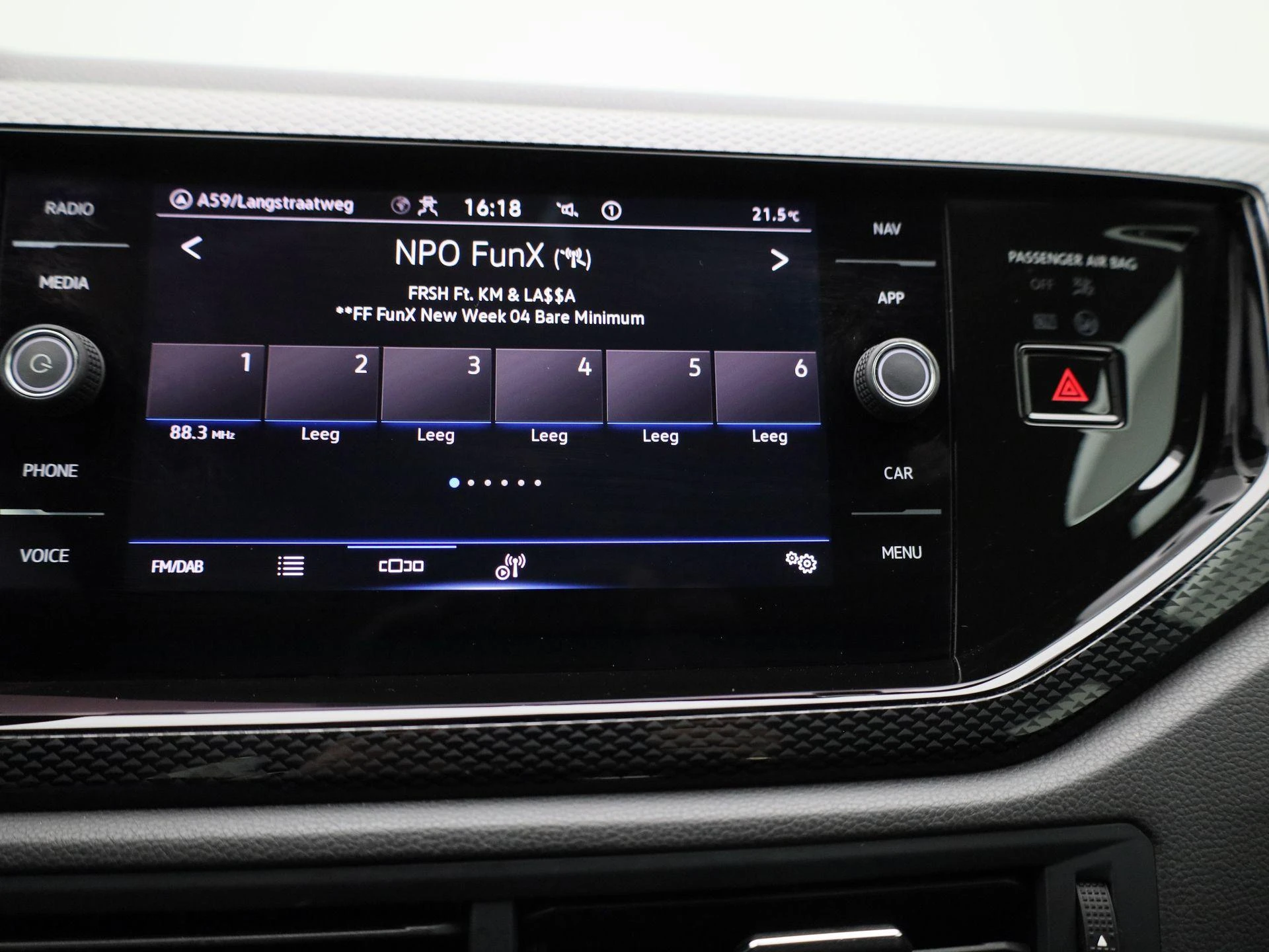 Volkswagen-Polo-image-15