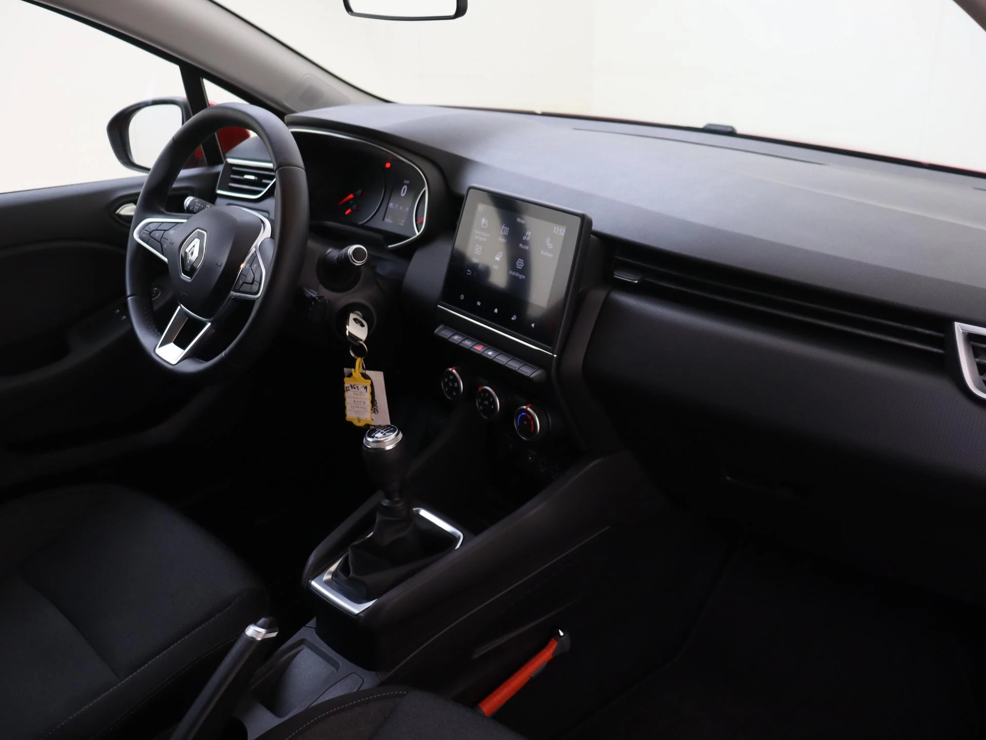 Renault-Clio-image-8