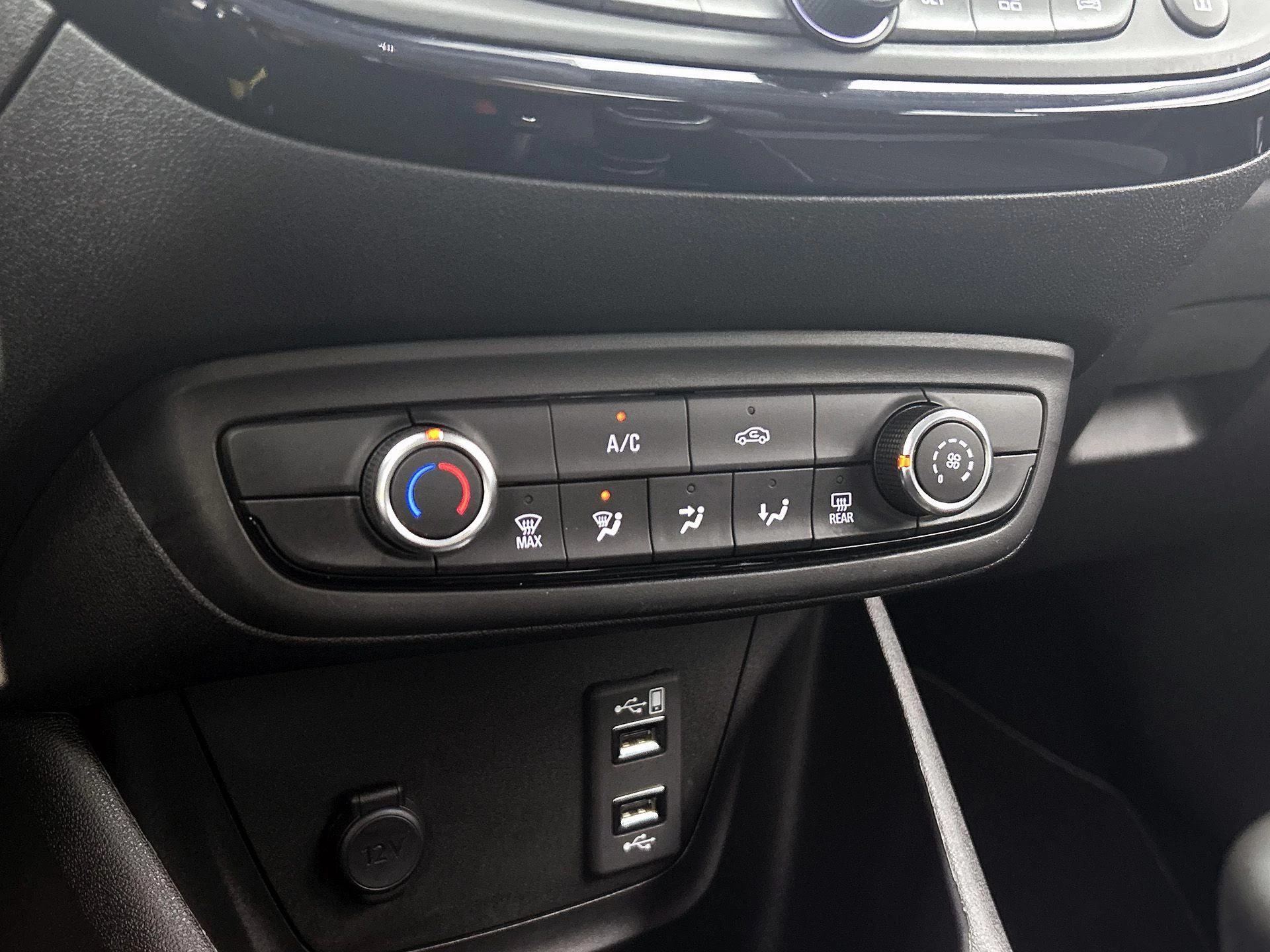 Opel-Crossland X-image-17