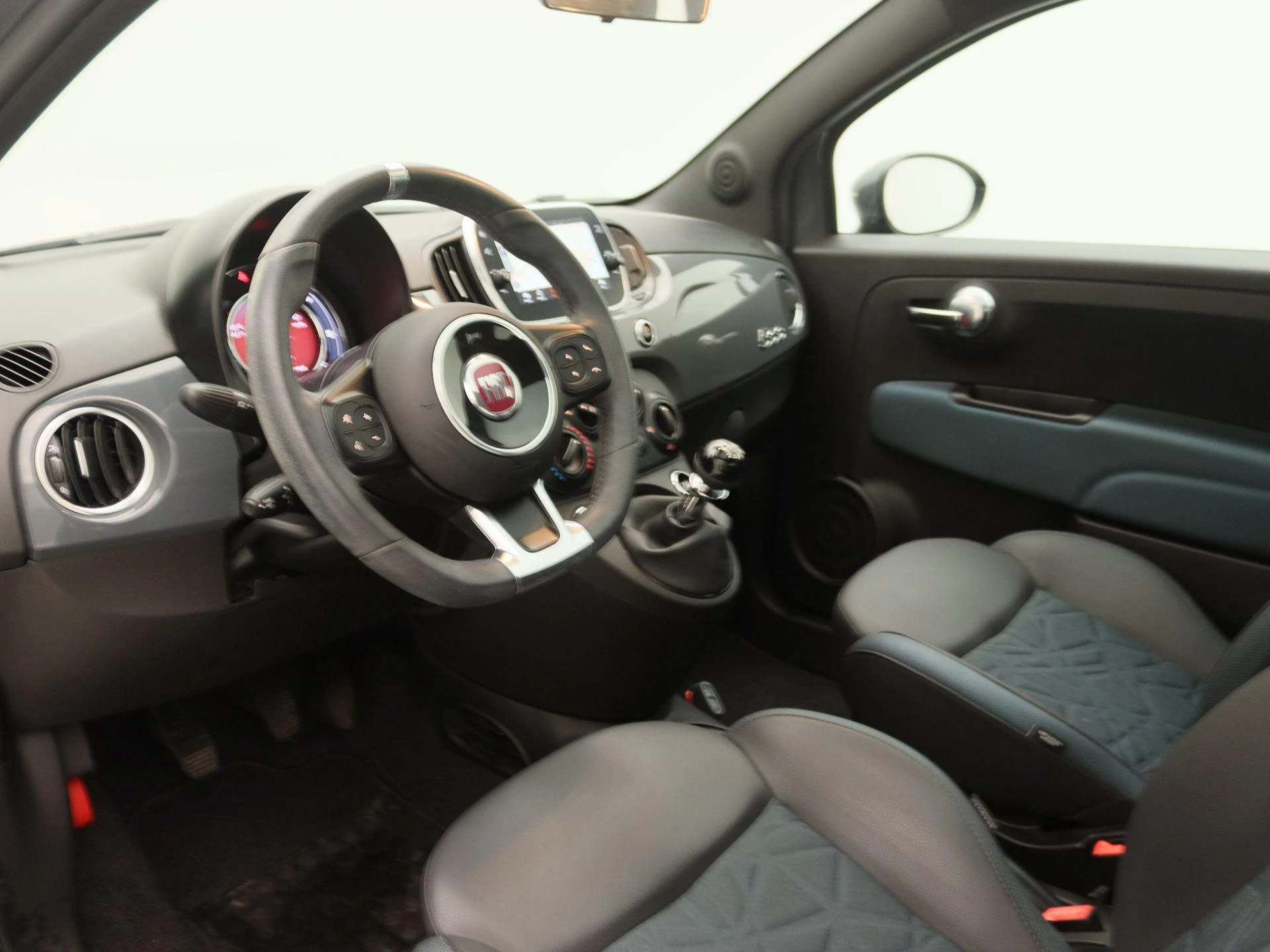 Fiat 500 1.0 Hybrid Launch Edition