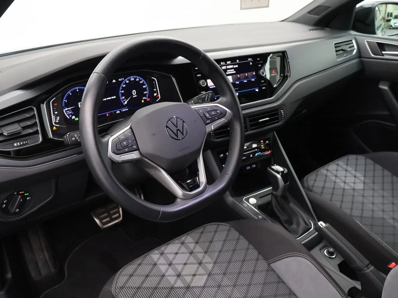 Volkswagen-Taigo-image-9