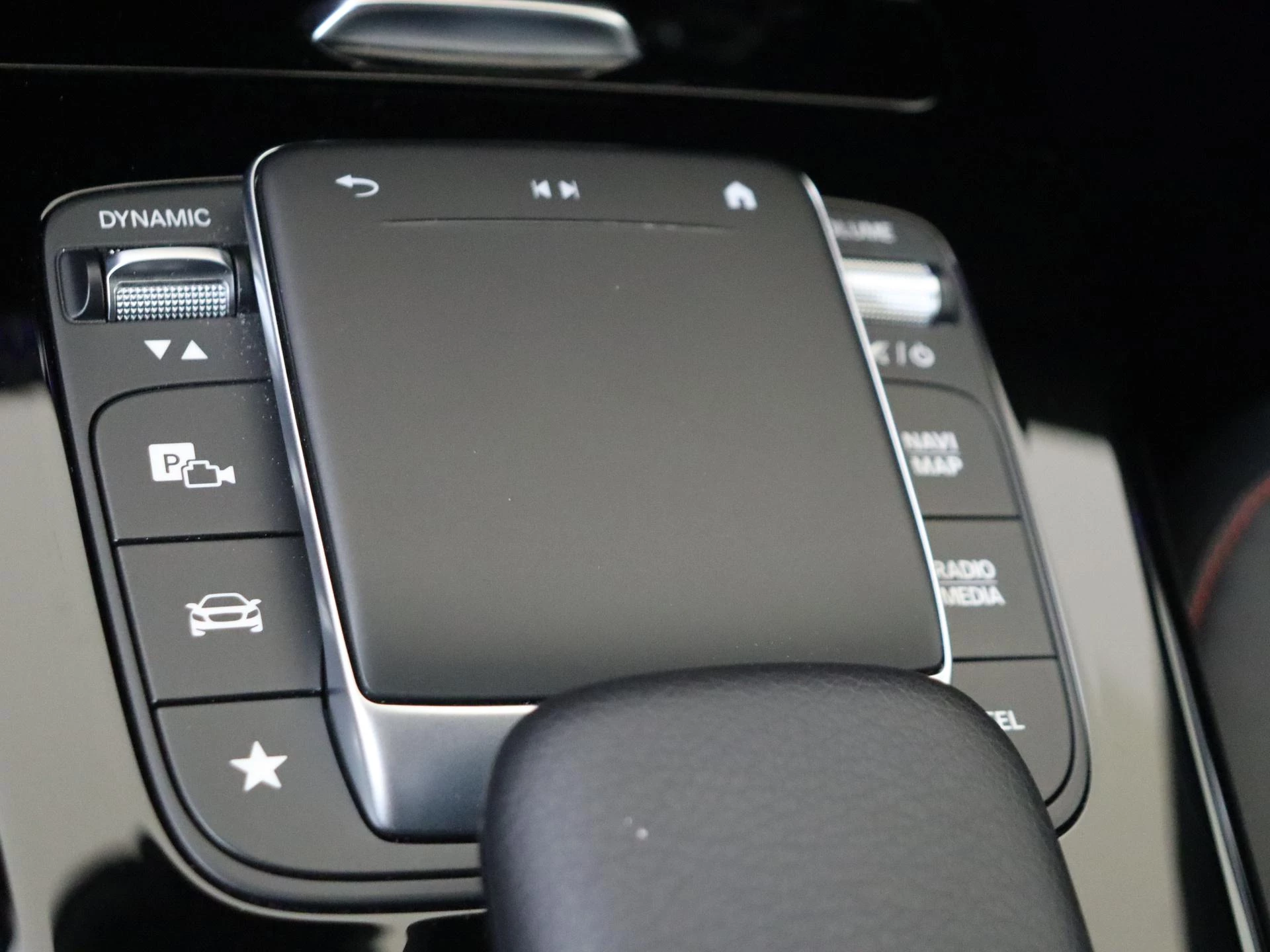 Mercedes-Benz-A-Klasse-image-20