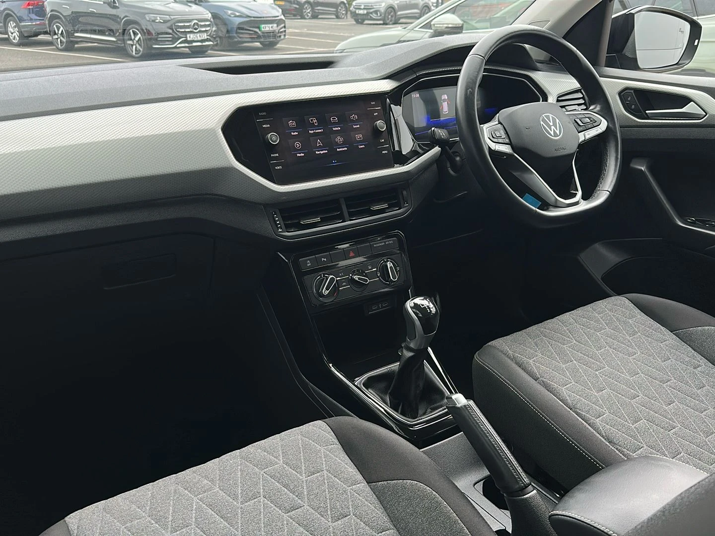 Volkswagen-T-Cross-image-1