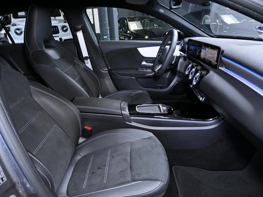 Mercedes-Benz-A-Klasse 200-image-12