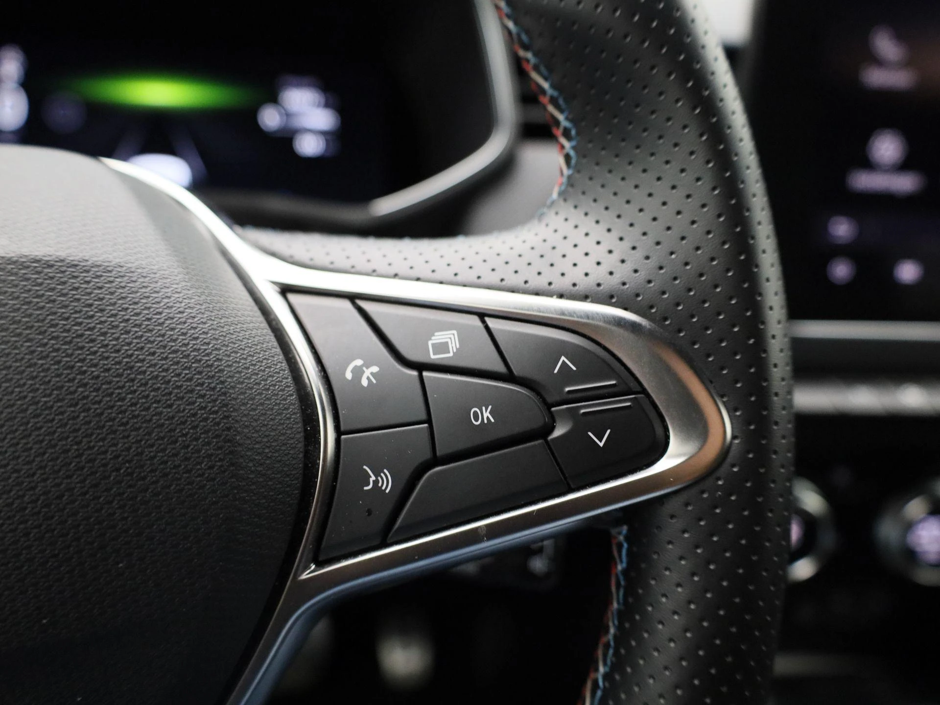 Renault-Clio-image-15