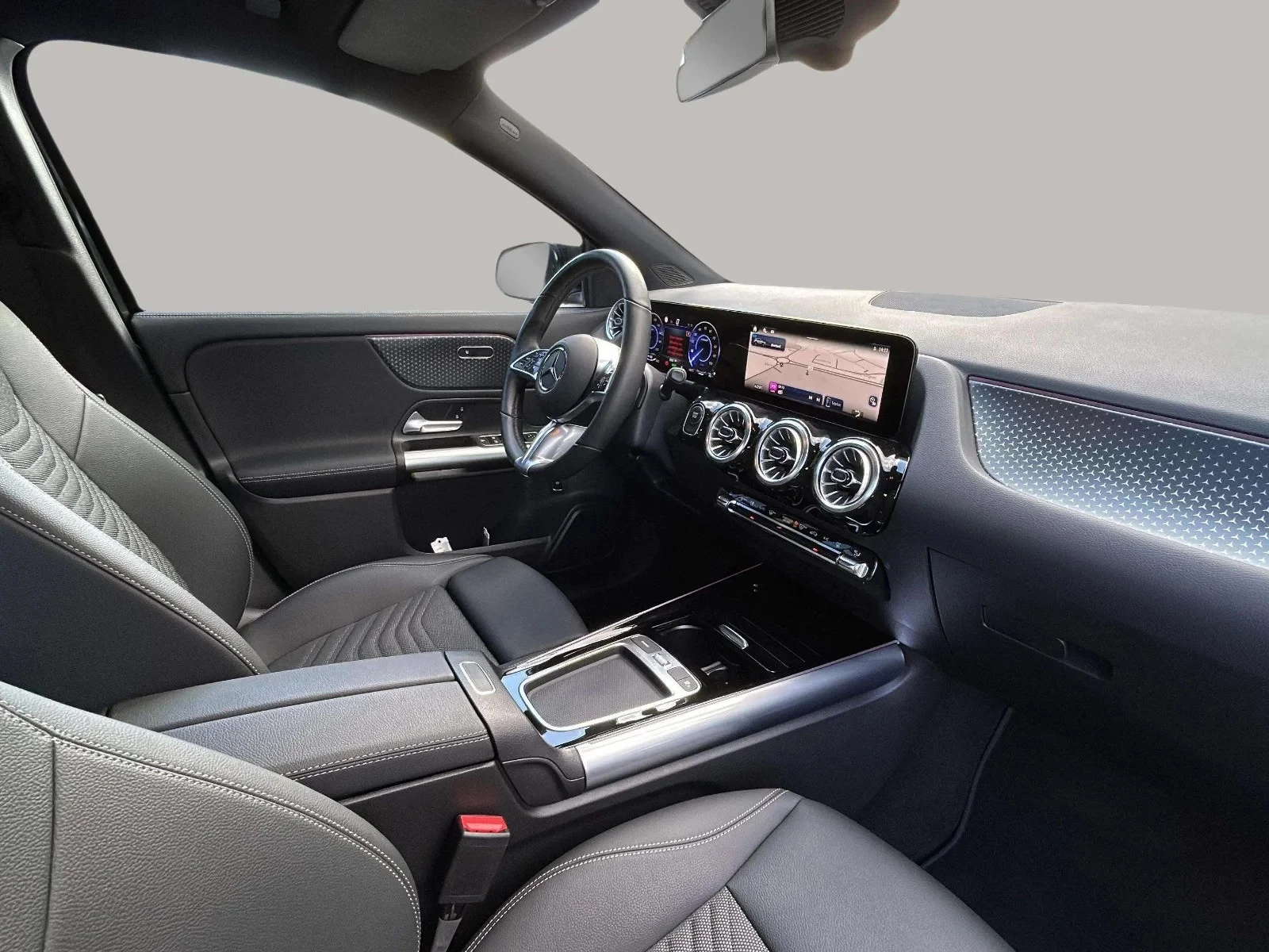 Mercedes-Benz-EQA-image-11