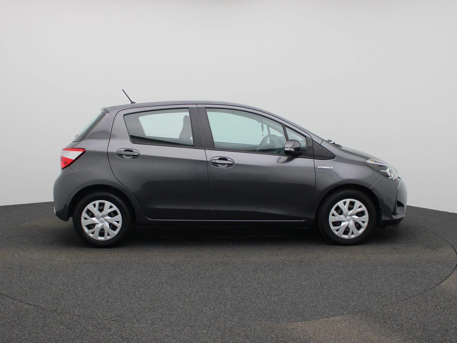 Toyota-Yaris-image-5