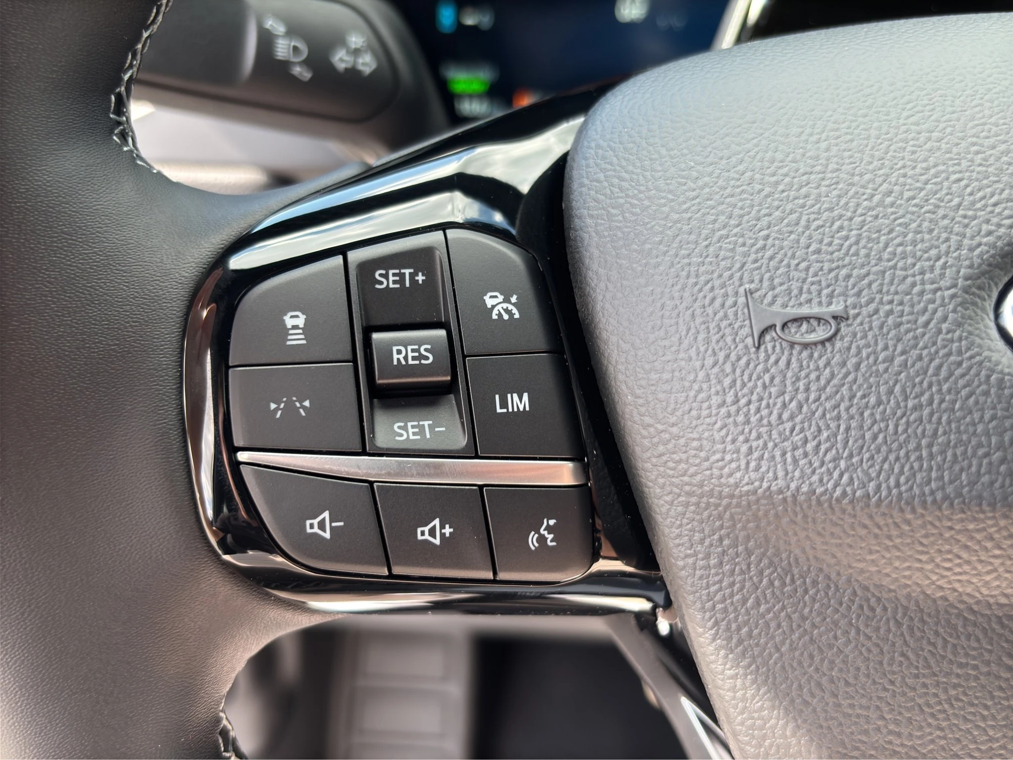 Ford-Kuga-image-24