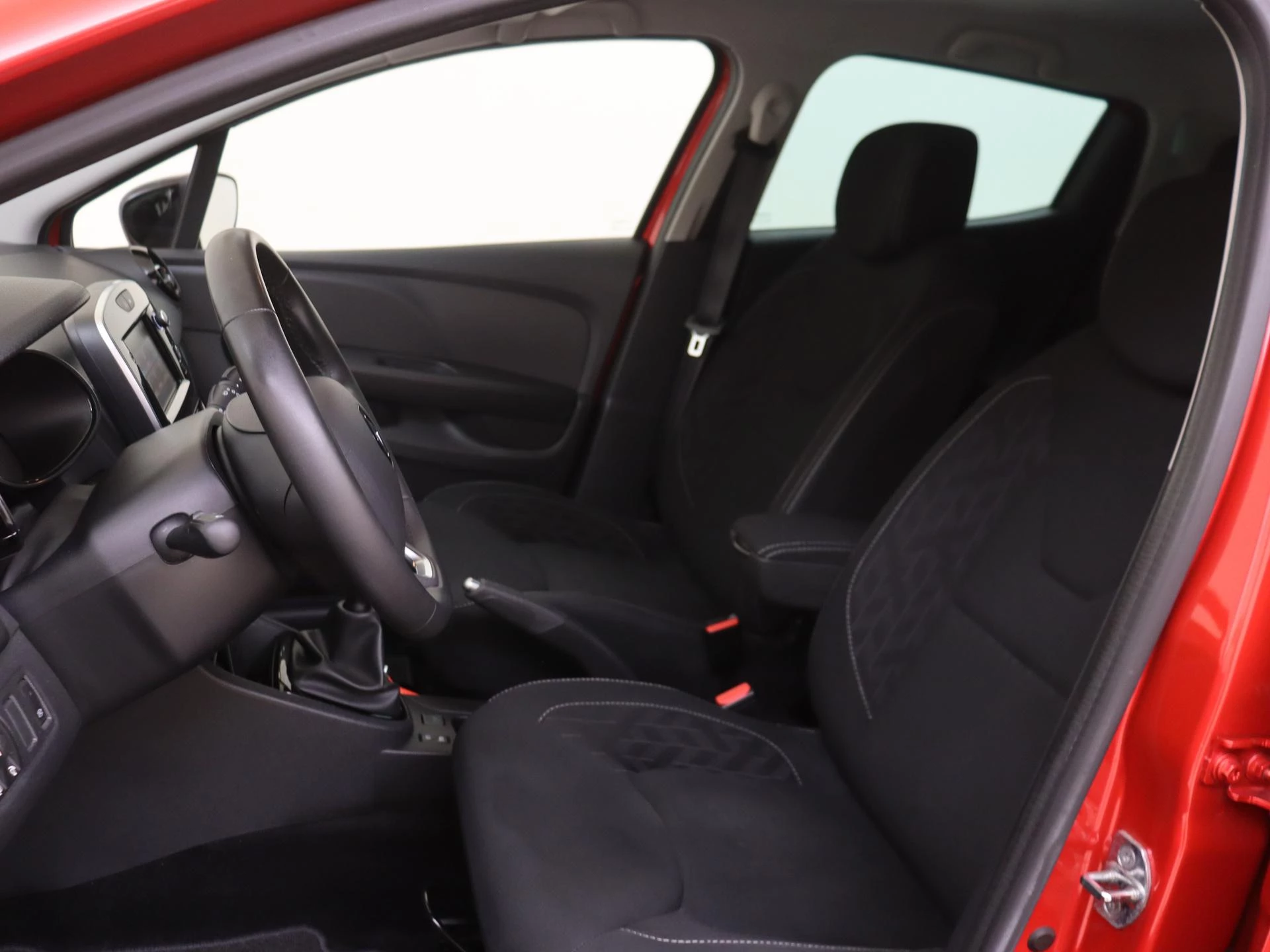 Renault-Clio-image-10
