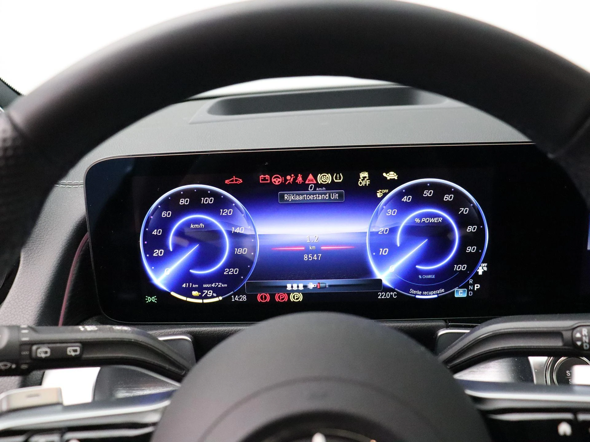 Mercedes-Benz-EQB-image-13