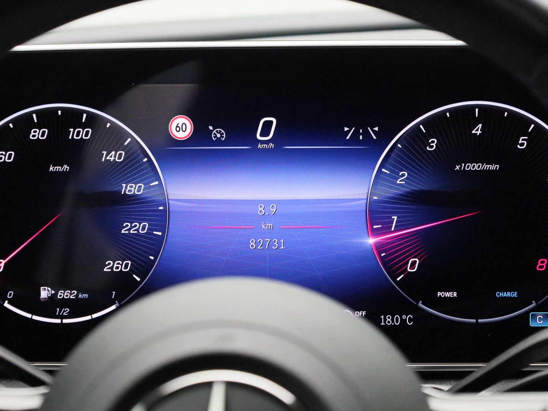 Mercedes-Benz-C-Klasse-image-7