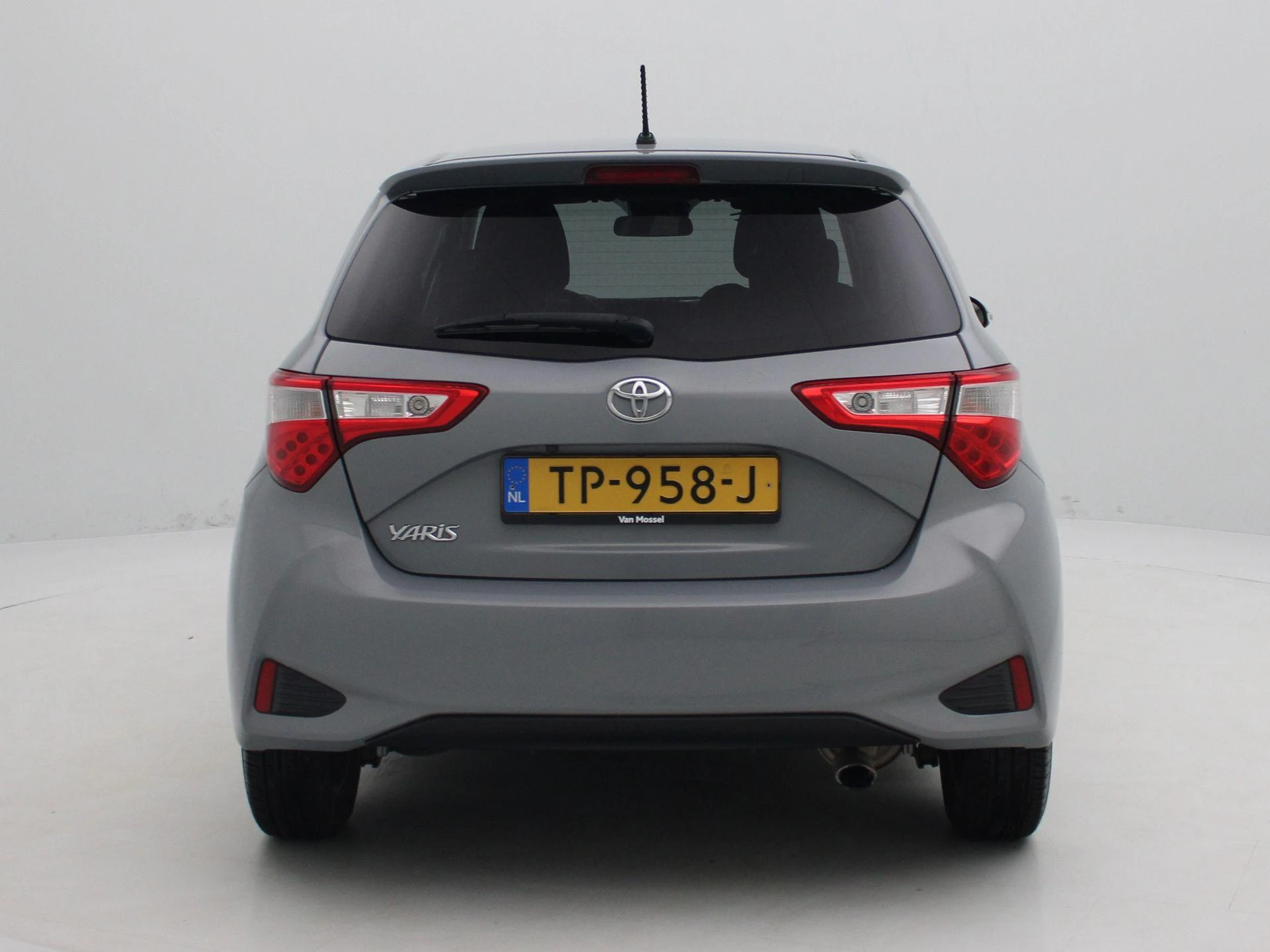 Toyota-Yaris-image-4