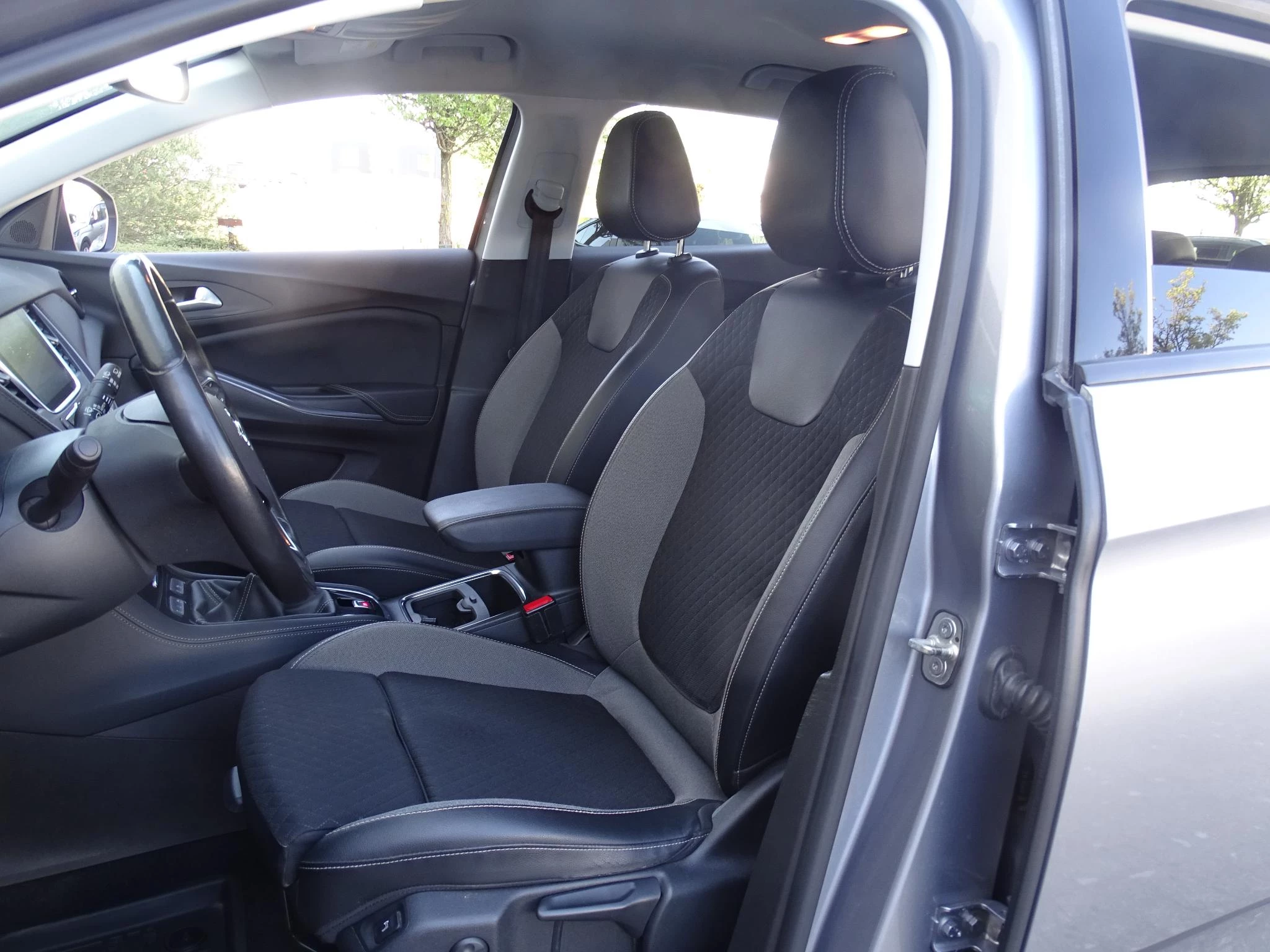 Opel-Grandland X-image-13