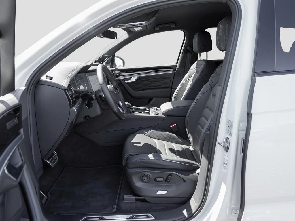 Volkswagen-Touareg-image-6