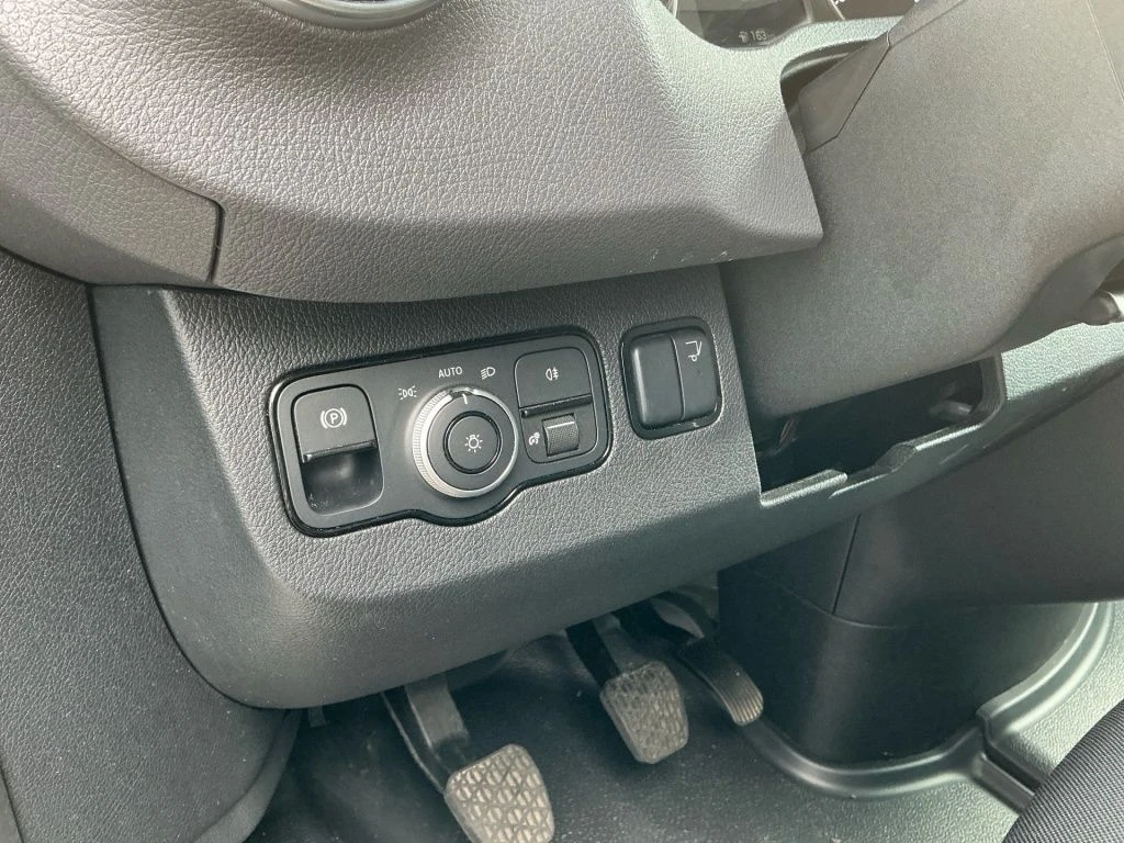 Mercedes-Benz-Sprinter 317-image-15