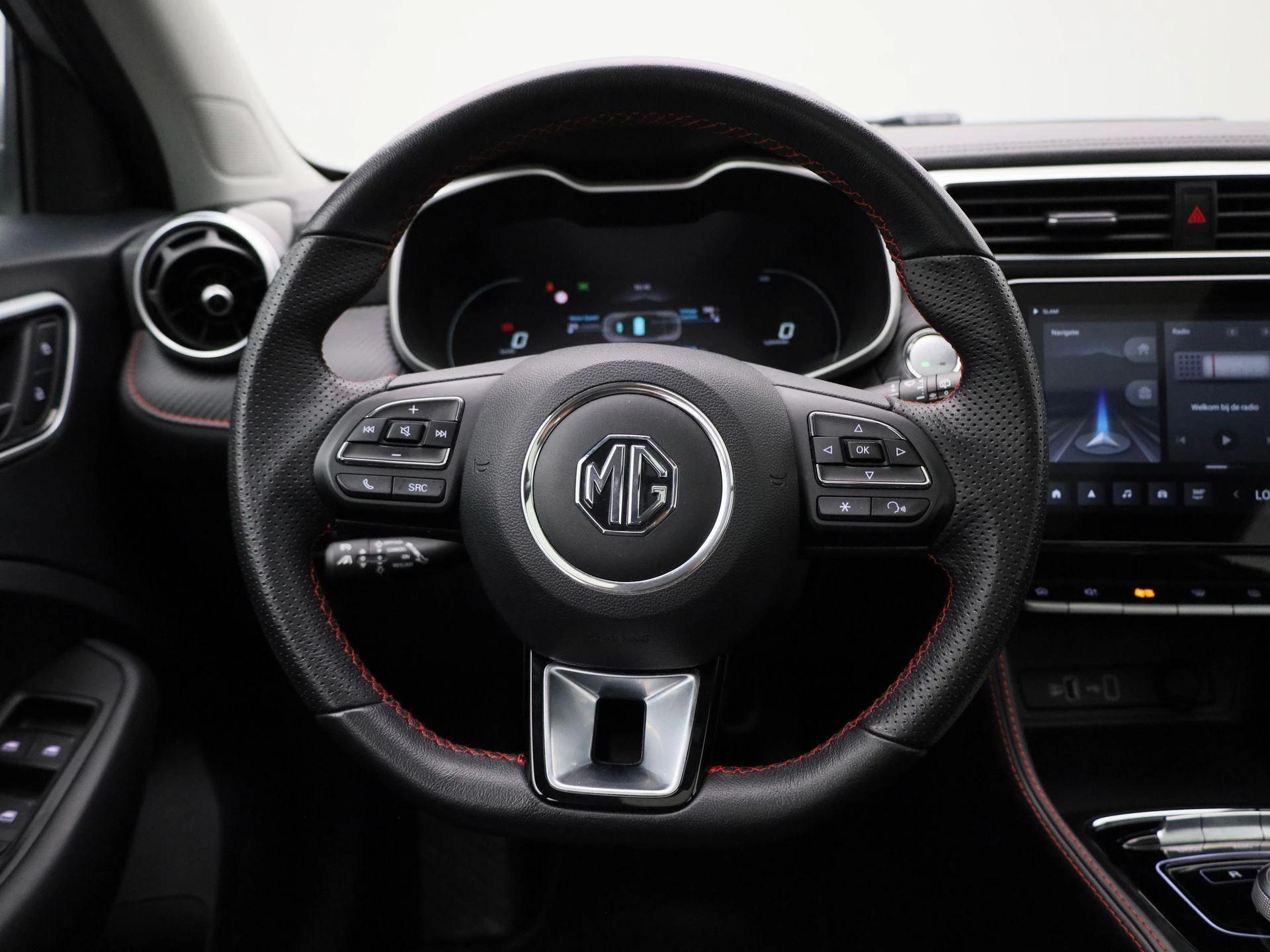 MG-ZS EV-image-6