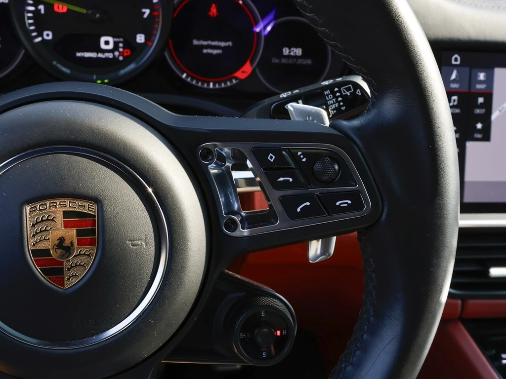 Porsche-Cayenne-image-19